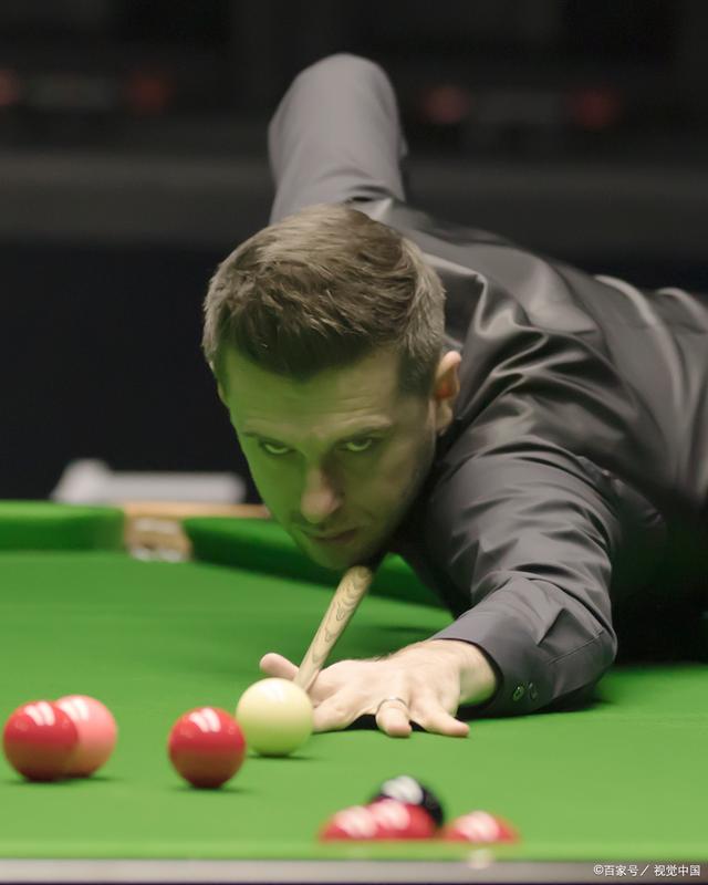 他都是年轻 他都是年轻