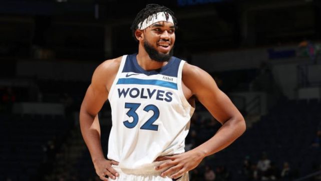 奠定了基石 奠定了基石